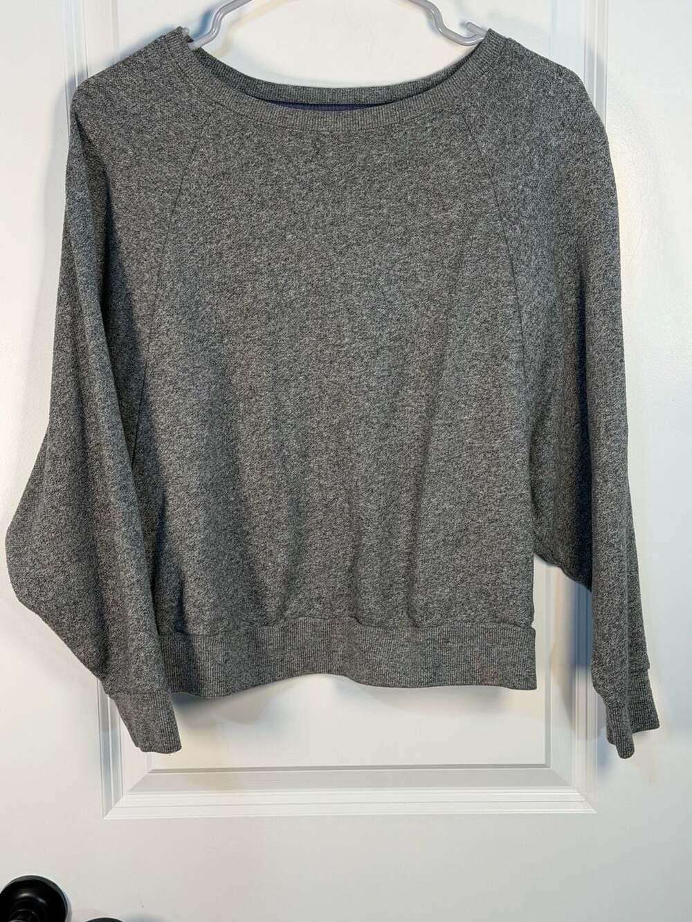 Levi's Gray Knit Raglan Sweatshirt Size XS